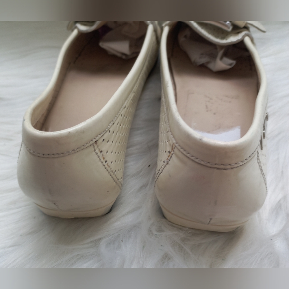 Stuart Weitzman Women's Cream Loafer with Silver Buckle - Picture 7 of 15